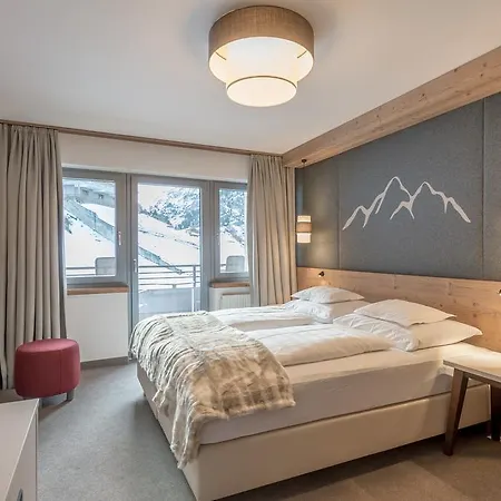 Gurglhof Superior Hotel 4*