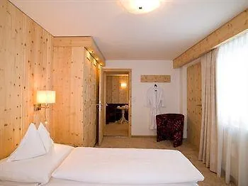 Gurglhof Superior Hotel 4*