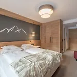 Gurglhof Superior Hotell 4*